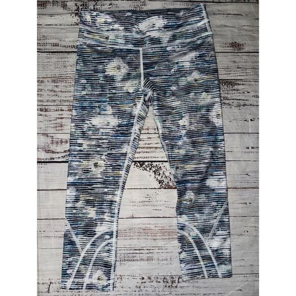 Lululemon Inspire Crop II Size 6 FGRT Striped Full On Luxtreme Medium Rise - Picture 1 of 7